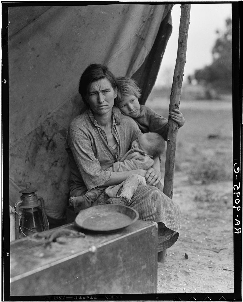 Dorothea Lange photograph of a migrant agricultural worker's family during the Great Depression